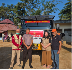 給水車2000L、ウォーターサーバー付き
